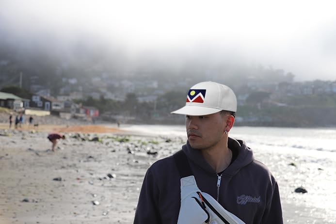 International Tie Denver Flag Trucker Hat for Men and Women â Snapback Baseball Cap (All White)