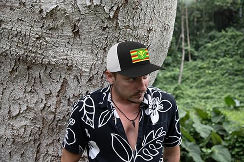 International Tie Kanaka Maoli Hat for Men and Women - Snapback Trucker Baseball Cap (Black/White)