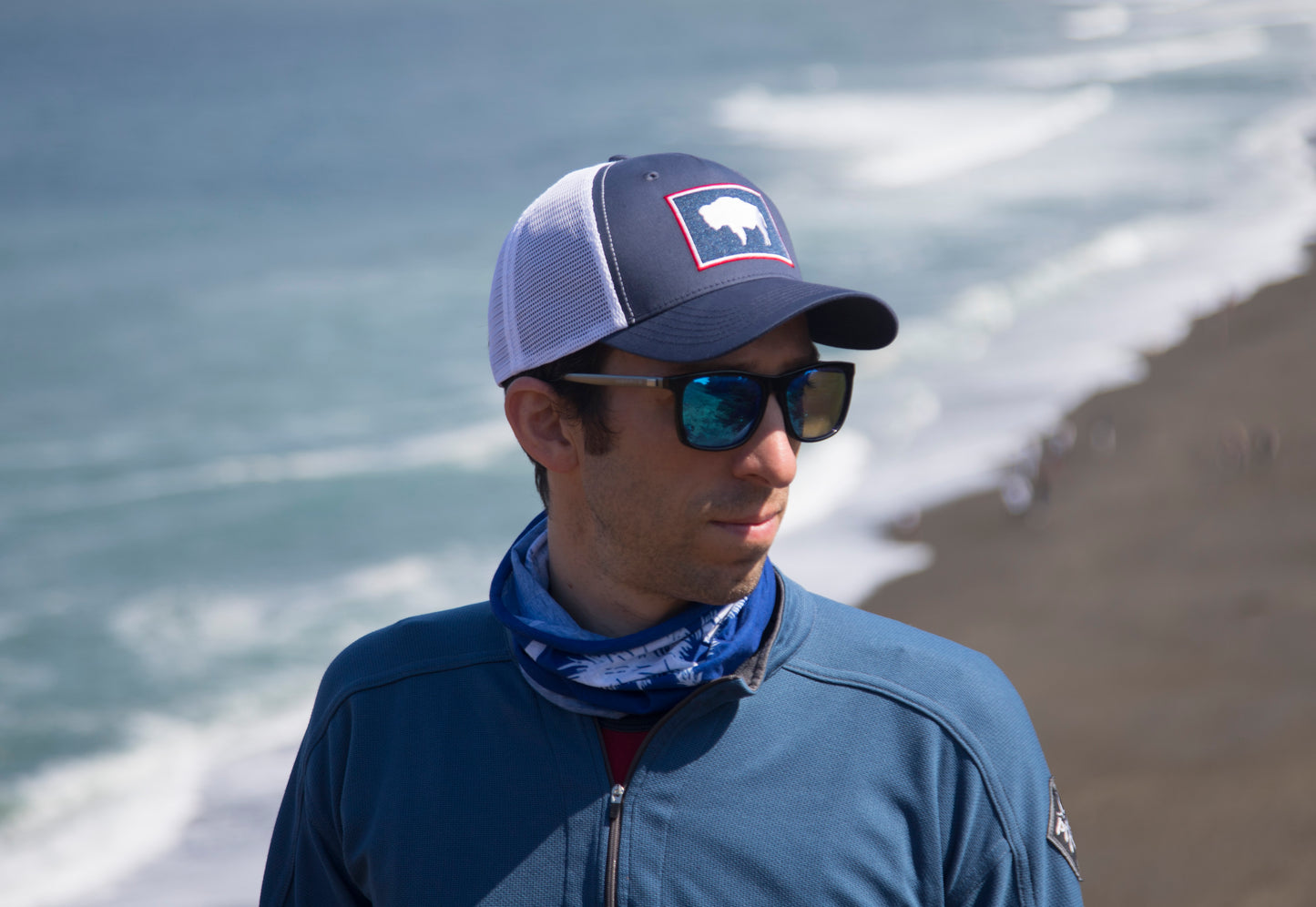 International Tie State Hat for Men and Women, Adjustable Snapback Trucker Baseball Cap with Embroidered Patch (Wyoming, Navy White)