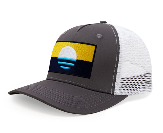 International Tie Milwaukee People’s Flag Hat for Men and Women – Snapback Trucker Baseball Cap (Grey White)